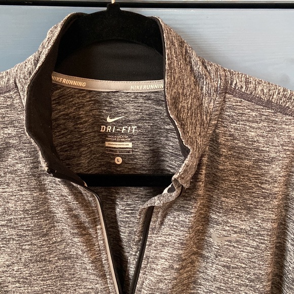 Nike Dri-Fit Quarter Zip - Picture 2 of 3